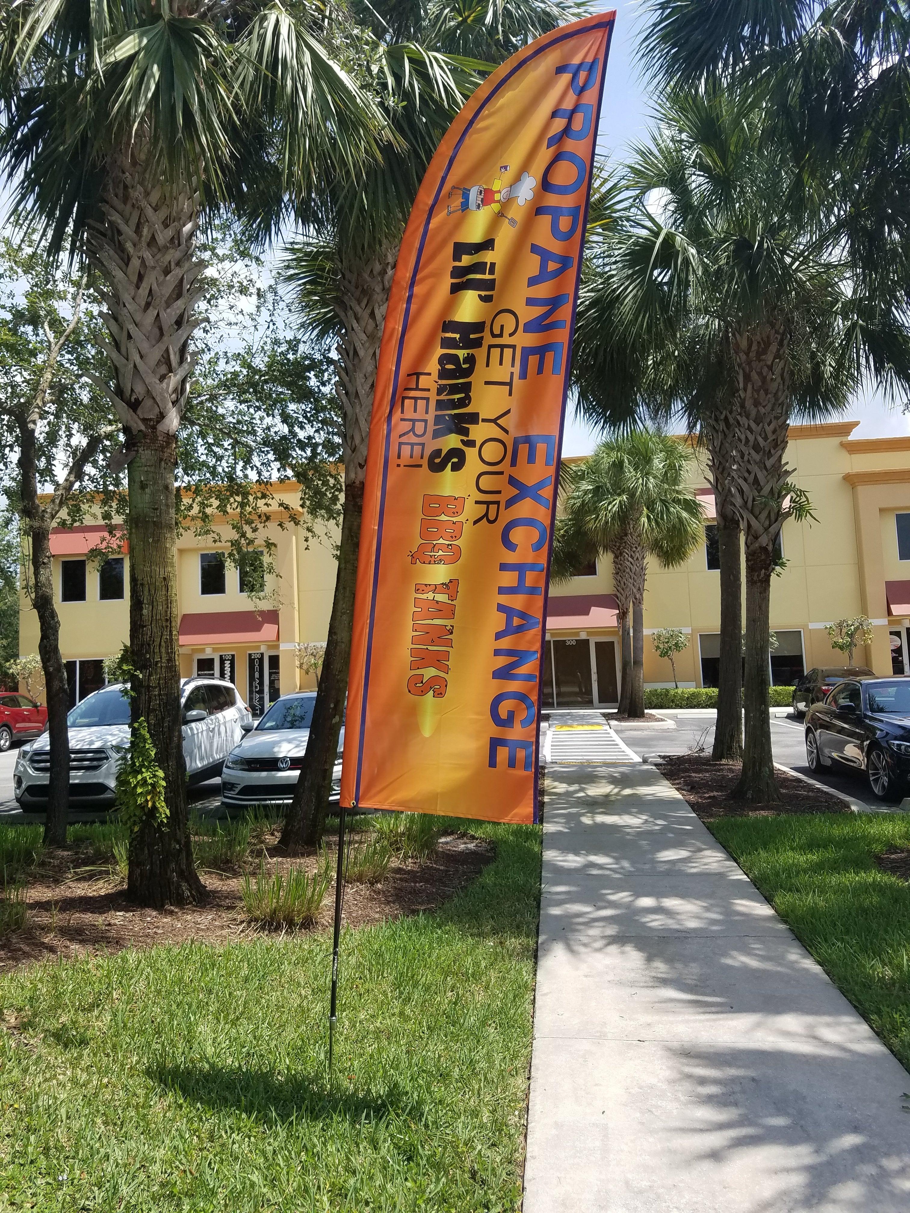 Feather Banner Flags For Your Business: Why They’re The Perfect Advertising Tool